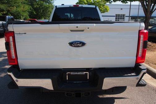 White 2025 Ford F-350 Lariat Super Duty