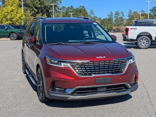 Flare Red 2023 Kia Carnival SX