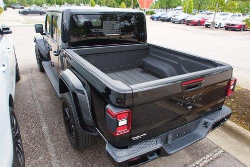 Black Clearcoat 2021 Jeep Gladiator Overland