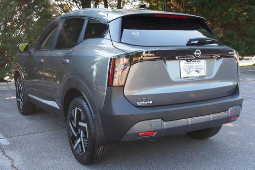 Gun Metallic 2026 Nissan Kicks SV