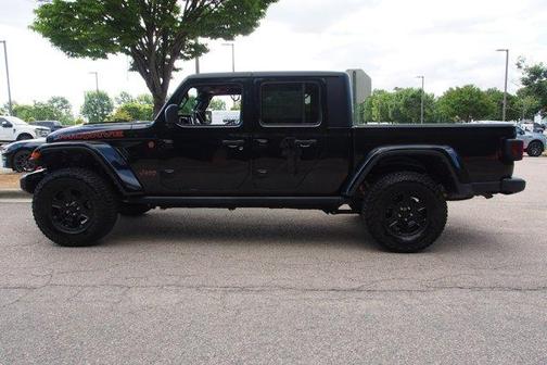 Black Clearcoat 2022 Jeep Gladiator Mojave