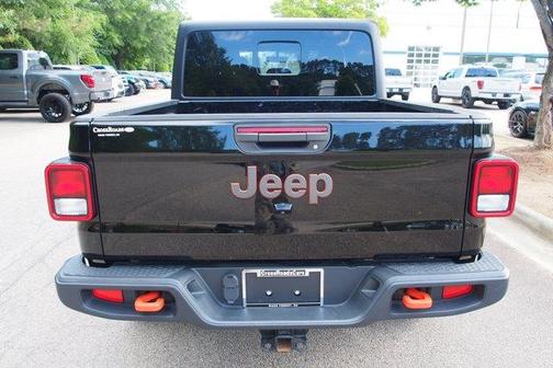 Black Clearcoat 2022 Jeep Gladiator Mojave
