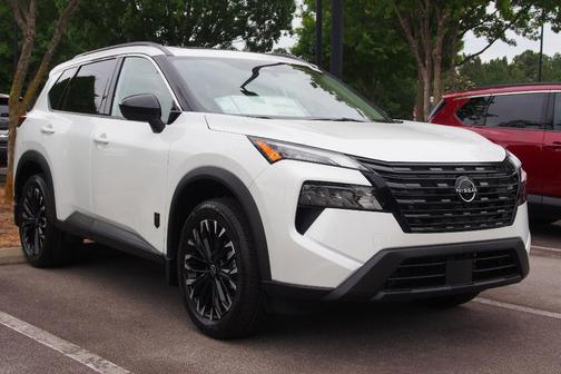 Everest White P 2026 Nissan Rogue Dark Armor