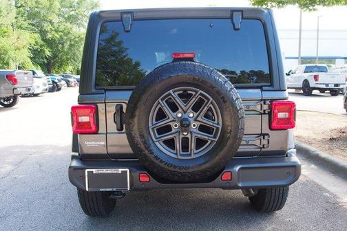 Granite Crystal Clearcoat Metallic 2024 Jeep Wrangler Sport