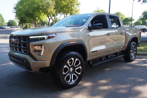 Desert Sand Metallic 2024 GMC Canyon AT4