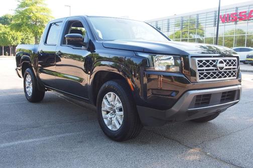 Super Black 2023 Nissan Frontier SV