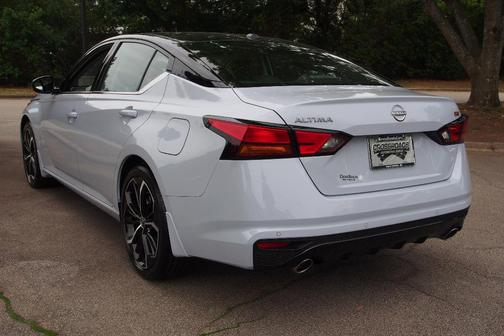 2t Gry Blk Roof 2026 Nissan Altima 2.5 SR