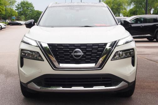 2 Tone White / Black Roof 2023 Nissan Rogue Platinum