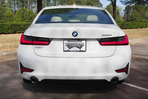 Alpine White 2021 BMW 330 i