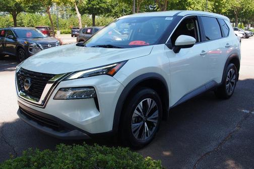 White 2023 Nissan Rogue SV