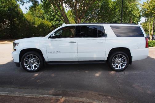 Summit White 2018 Chevrolet Suburban LT