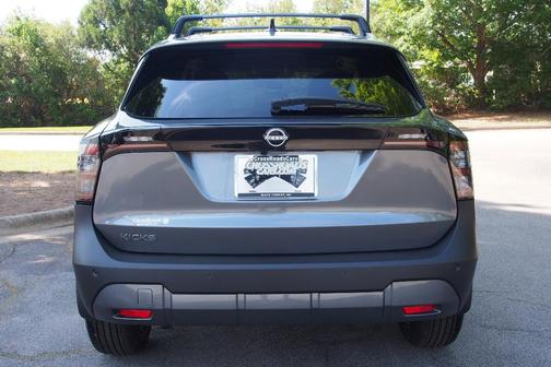 Gun Metallic 2026 Nissan Kicks SV