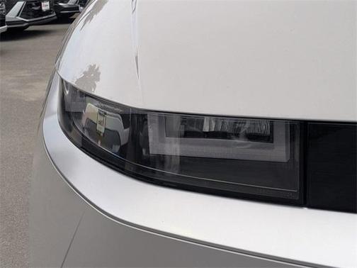 2026 Hyundai IONIQ 5 SE