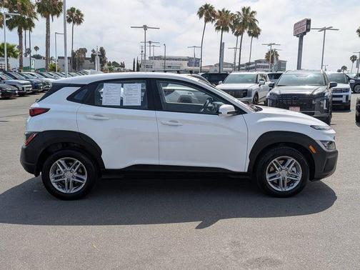 Lunar 2023 Hyundai KONA SE