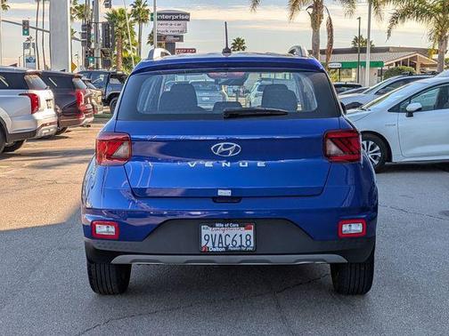 2025 Hyundai VENUE SEL