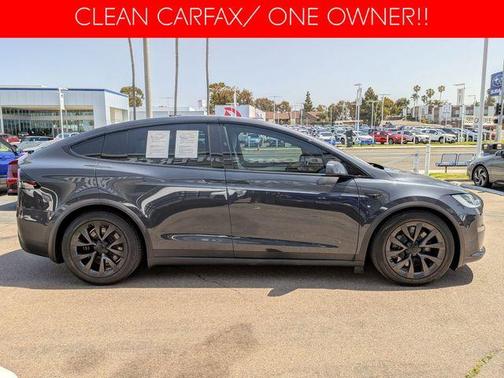 Black 2024 Tesla Model X Base