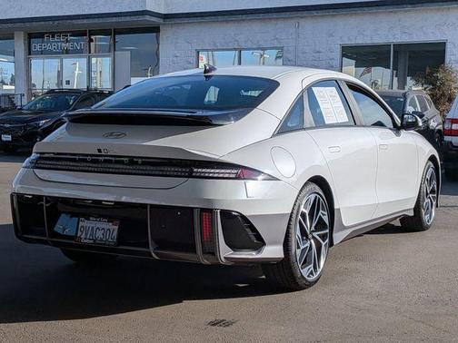 2025 Hyundai IONIQ 6 SEL