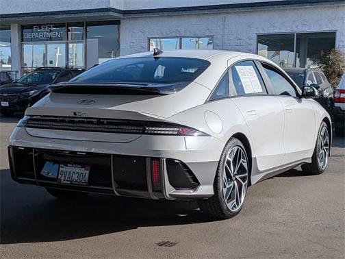 2025 Hyundai IONIQ 6 SEL