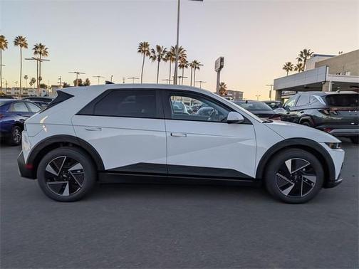 2026 Hyundai IONIQ 5 SE