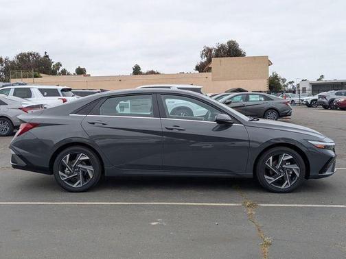 Gray 2025 Hyundai ELANTRA HEV Limited