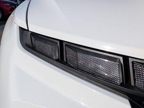 White 2025 Hyundai SANTA CRUZ XRT