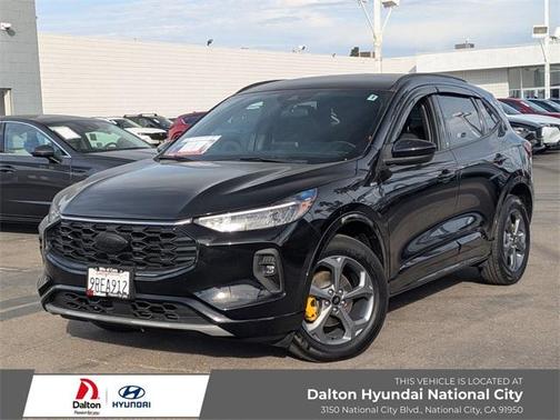 2023 Ford Escape ST-Line Select