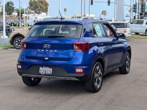 2025 Hyundai VENUE Limited