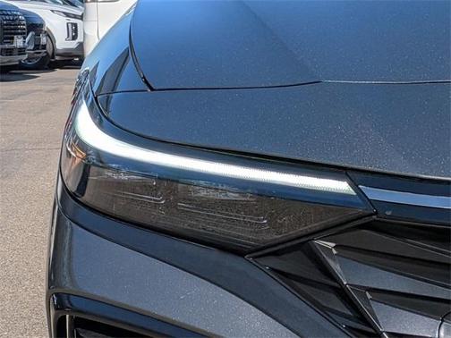 2025 Hyundai ELANTRA HEV Limited