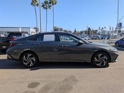 2025 Hyundai ELANTRA HEV Limited