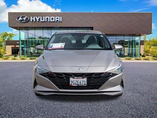 Metal 2023 Hyundai ELANTRA SEL
