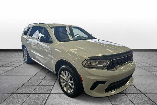 White 2023 Dodge Durango SXT