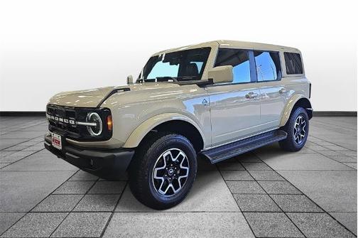 DESERT SAND 2025 Ford Bronco OUTER BANKS SUV