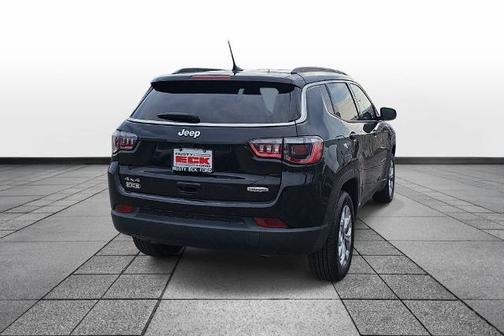 Diamond Black 2025 Jeep Compass LATITUDE