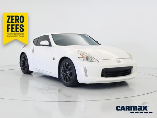 White 2017 Nissan 370Z Touring