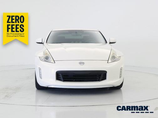 White 2017 Nissan 370Z Touring
