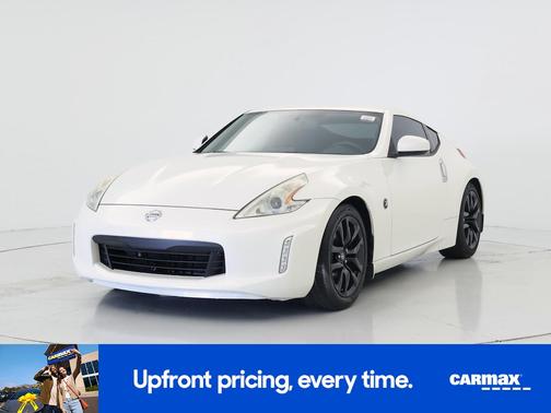 White 2017 Nissan 370Z Touring