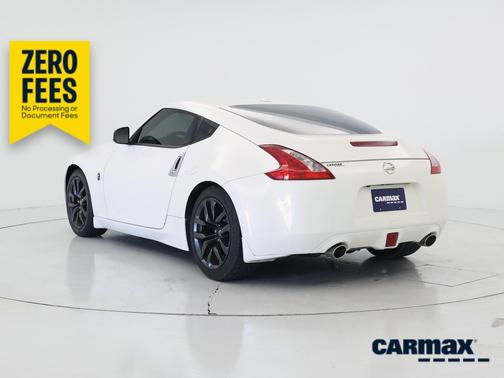 White 2017 Nissan 370Z Touring