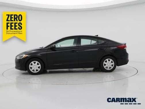 Black 2018 Hyundai ELANTRA SE