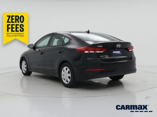 Black 2018 Hyundai ELANTRA SE