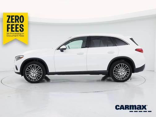 White 2024 Mercedes-Benz GLC 300