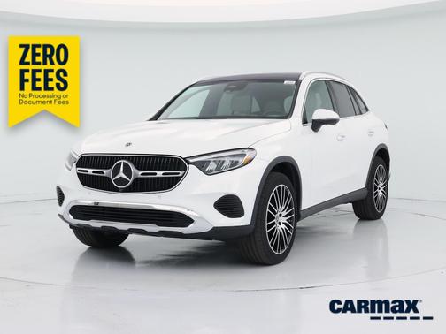 White 2024 Mercedes-Benz GLC 300