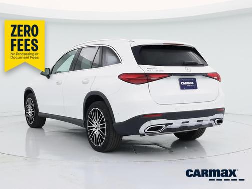 White 2024 Mercedes-Benz GLC 300