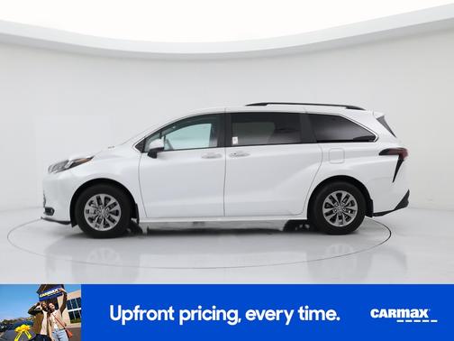 2025 Toyota Sienna XLE