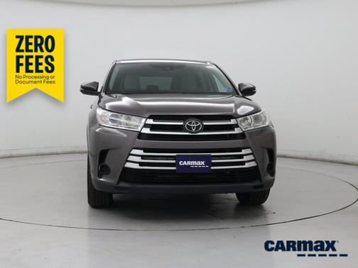 Gray 2019 Toyota Highlander LE