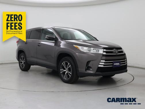 Gray 2019 Toyota Highlander LE