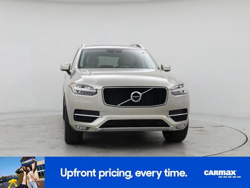 2017 Volvo XC90 T6 Momentum
