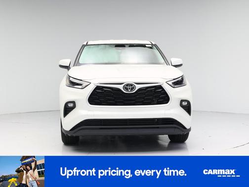 White 2021 Toyota Highlander LE