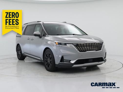 Gray 2022 Kia Carnival SX