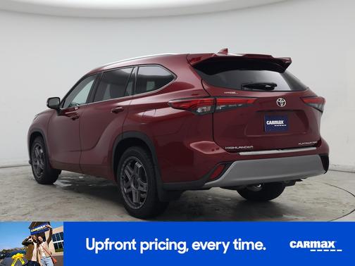 Burgundy 2022 Toyota Highlander Platinum