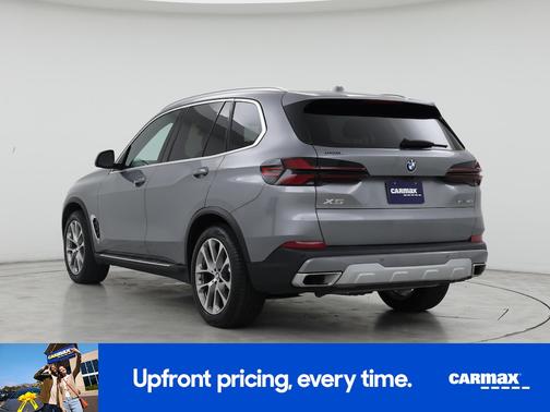 Gray 2024 BMW X5 sDrive40i